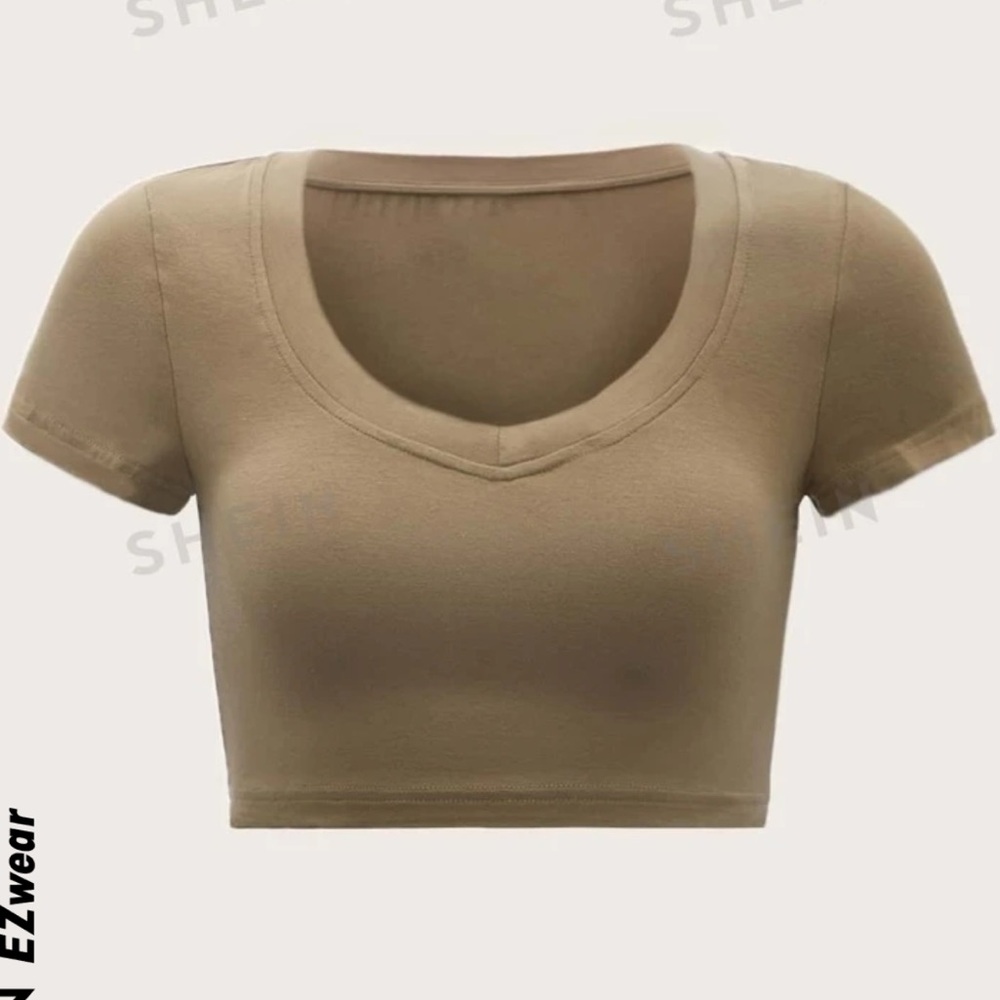 Scoop neck solid crop